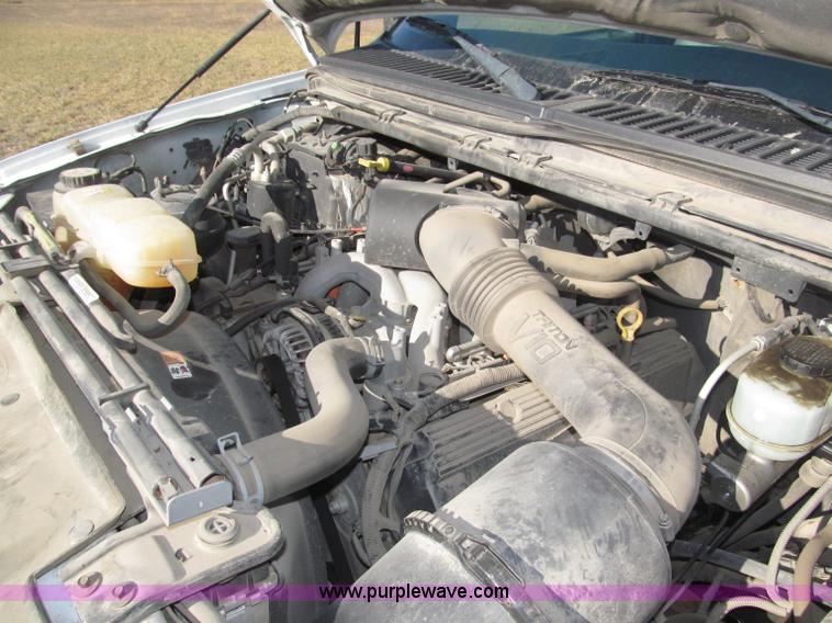 image for item B5284 2002 Ford F550 XL Super Duty box truck