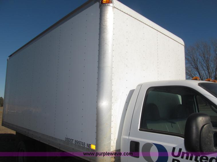 image for item B5284 2002 Ford F550 XL Super Duty box truck