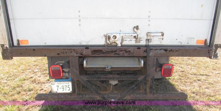 image for item B5284 2002 Ford F550 XL Super Duty box truck