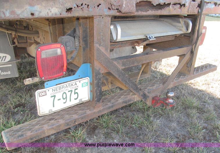 image for item B5284 2002 Ford F550 XL Super Duty box truck