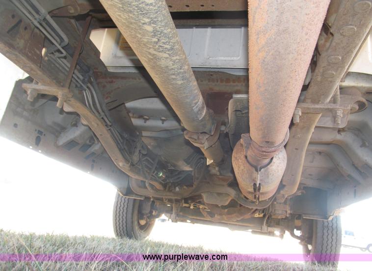 image for item B5284 2002 Ford F550 XL Super Duty box truck