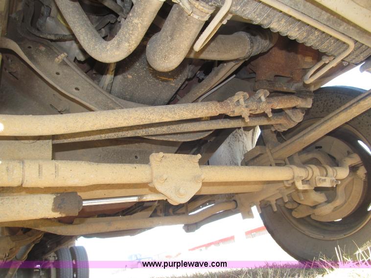 image for item B5284 2002 Ford F550 XL Super Duty box truck