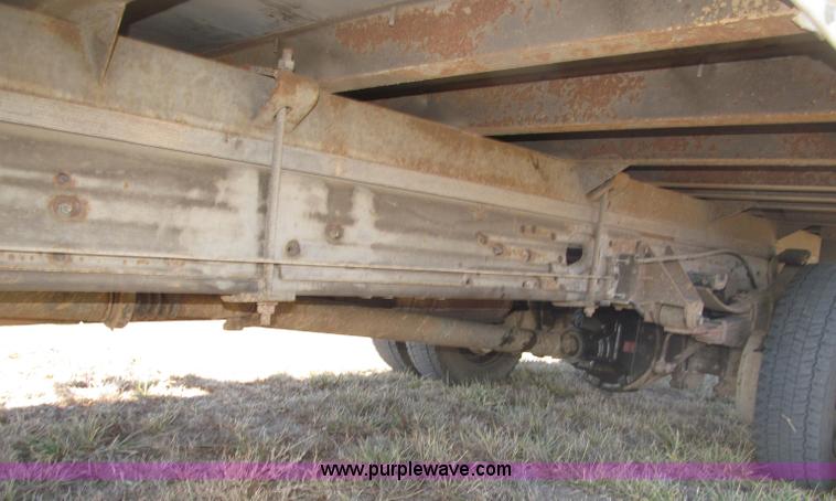 image for item B5284 2002 Ford F550 XL Super Duty box truck