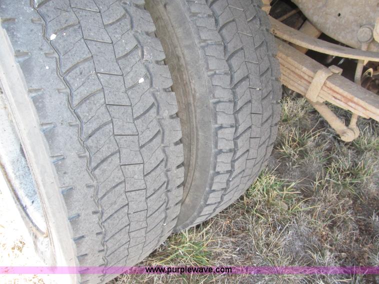 image for item B5284 2002 Ford F550 XL Super Duty box truck