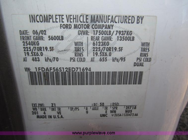image for item B5284 2002 Ford F550 XL Super Duty box truck