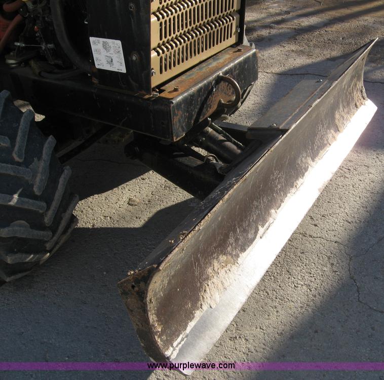 image for item B6410 2004 Ditch Witch RT40 trencher