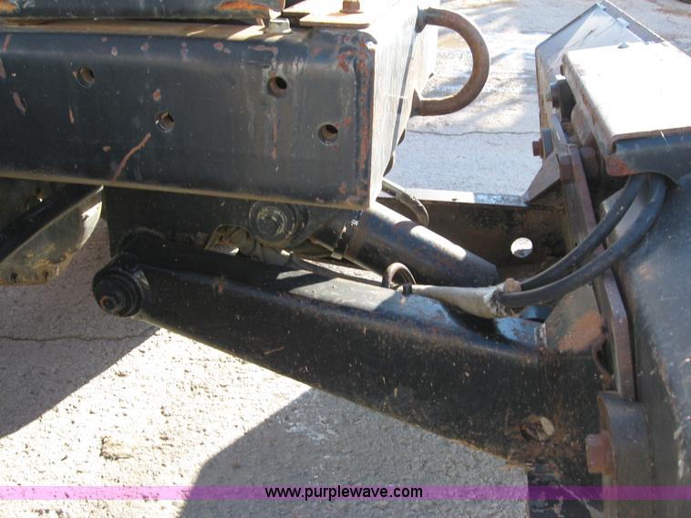 image for item B6410 2004 Ditch Witch RT40 trencher