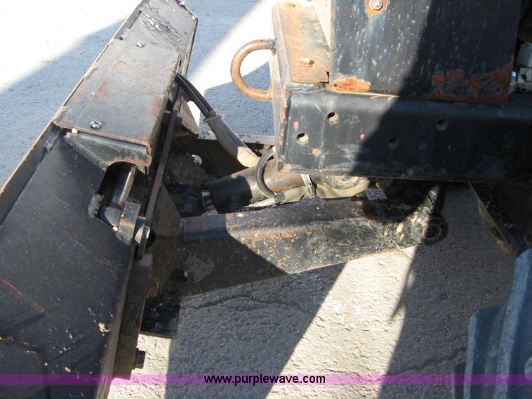 image for item B6410 2004 Ditch Witch RT40 trencher