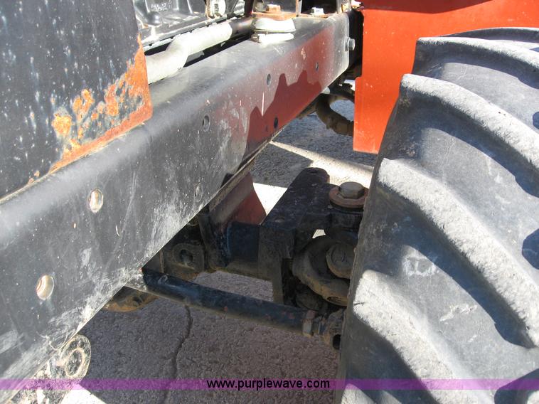 image for item B6410 2004 Ditch Witch RT40 trencher