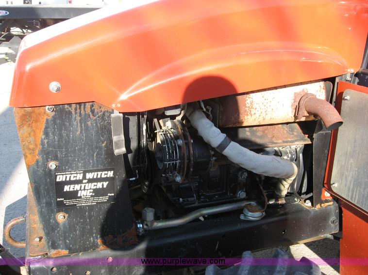 image for item B6410 2004 Ditch Witch RT40 trencher