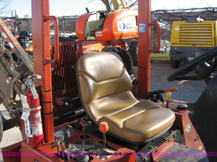 image for item B6410 2004 Ditch Witch RT40 trencher