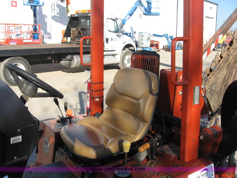 image for item B6410 2004 Ditch Witch RT40 trencher