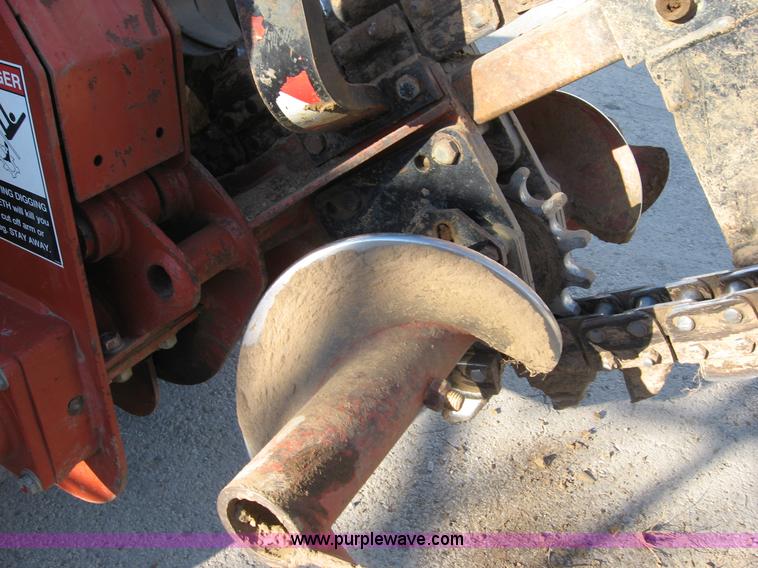 image for item B6410 2004 Ditch Witch RT40 trencher