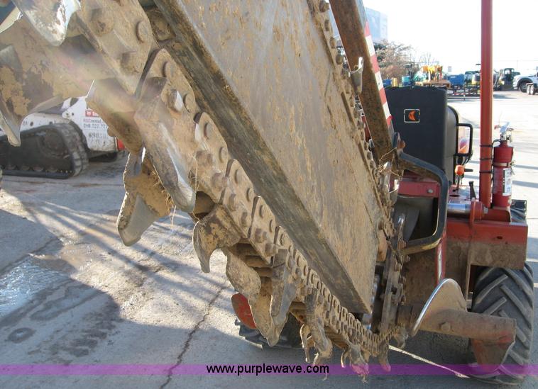 image for item B6410 2004 Ditch Witch RT40 trencher