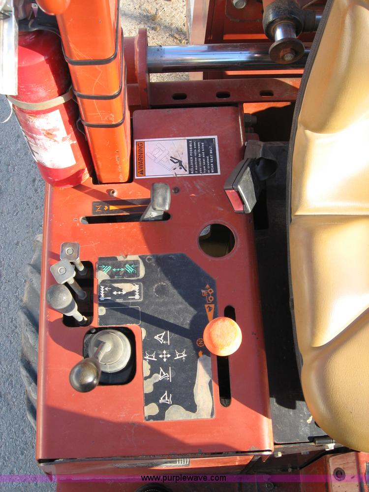 image for item B6410 2004 Ditch Witch RT40 trencher