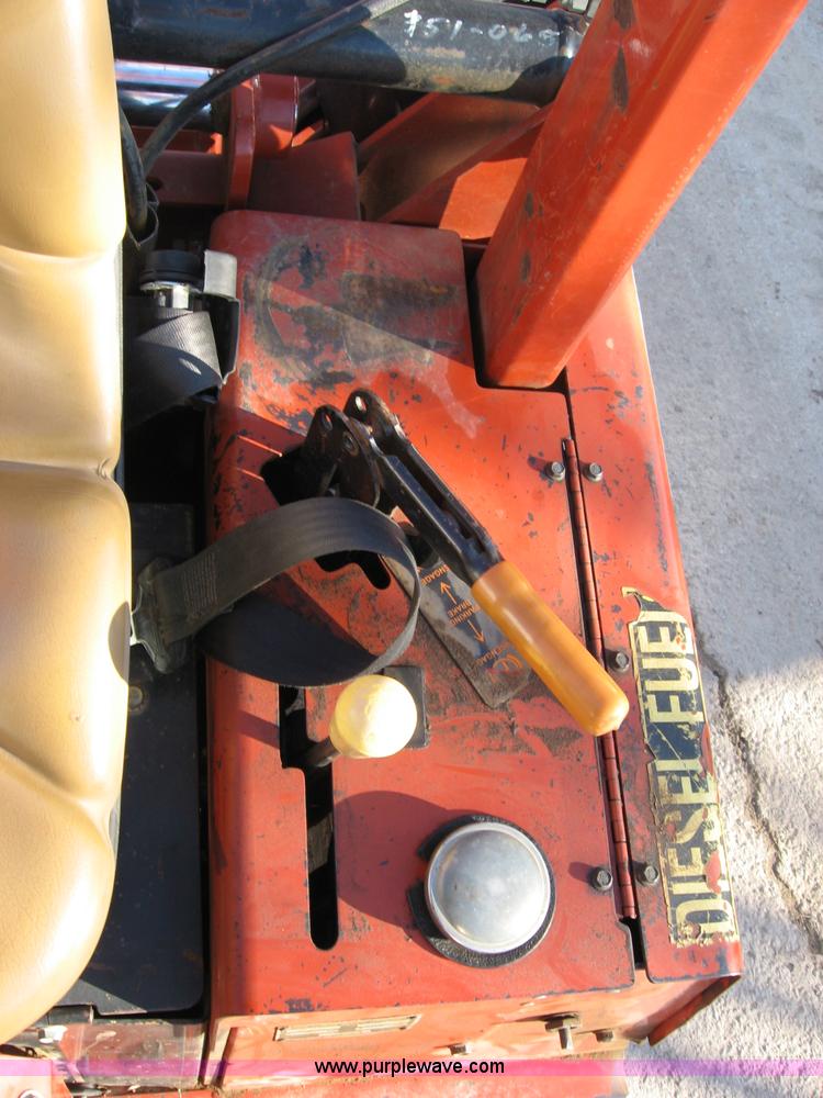 image for item B6410 2004 Ditch Witch RT40 trencher