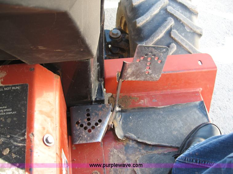 image for item B6410 2004 Ditch Witch RT40 trencher