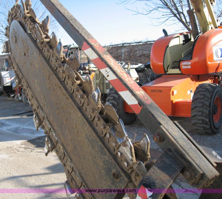 image for item B6410 2004 Ditch Witch RT40 trencher