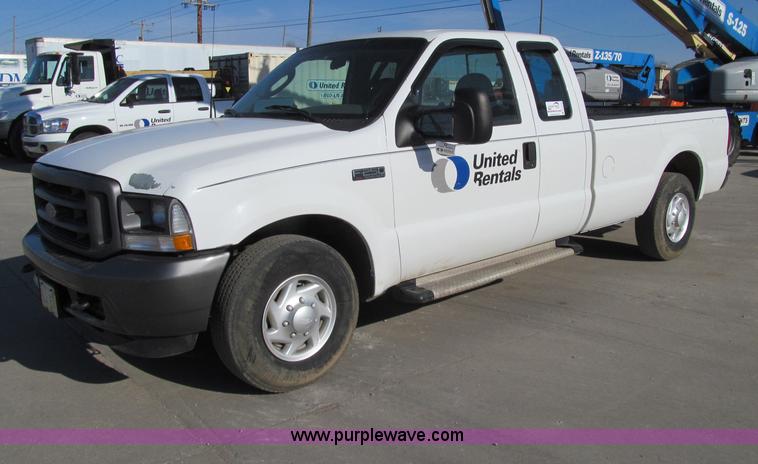 image for item D7012 2003 Ford F250 Super Duty XL SuperCab pickup truck