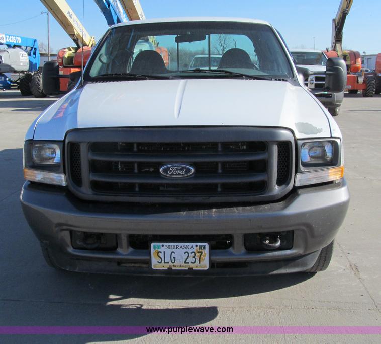 image for item D7012 2003 Ford F250 Super Duty XL SuperCab pickup truck