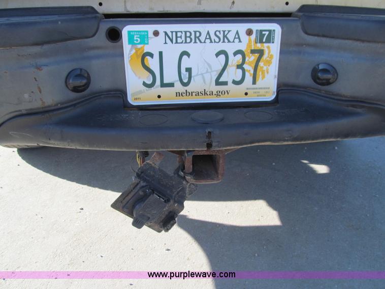 image for item D7012 2003 Ford F250 Super Duty XL SuperCab pickup truck