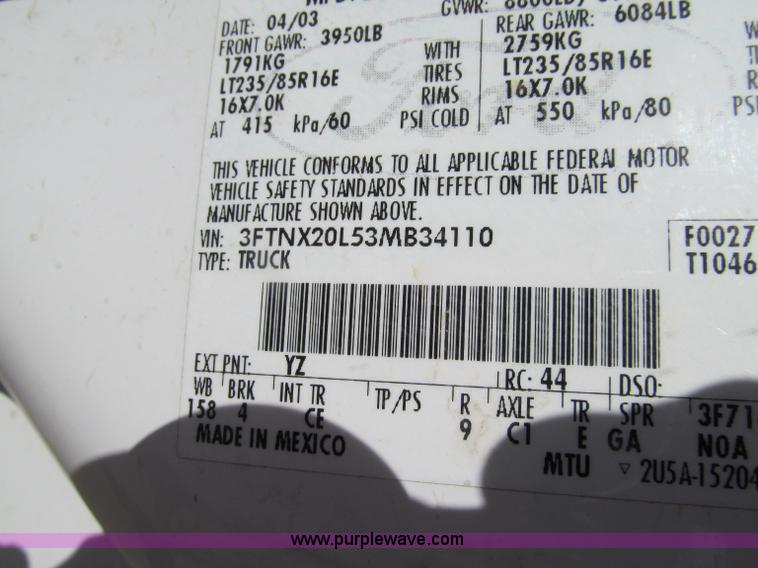 image for item D7012 2003 Ford F250 Super Duty XL SuperCab pickup truck