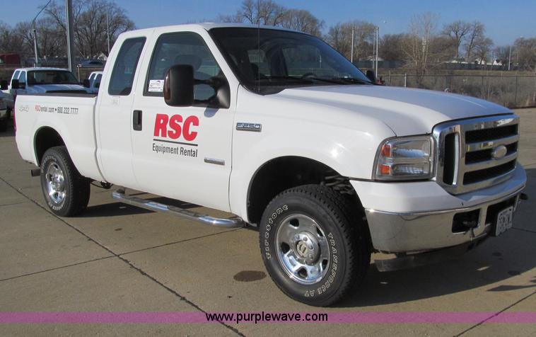 image for item D7019 2007 Ford F250 XLT Super Duty SuperCab pickup truck