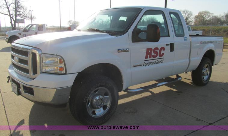 image for item D7019 2007 Ford F250 XLT Super Duty SuperCab pickup truck