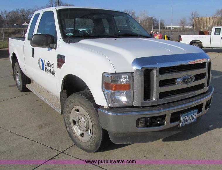 image for item D7020 2008 Ford F250 XLT Super Duty SuperCab pickup trucks
