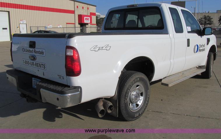 image for item D7020 2008 Ford F250 XLT Super Duty SuperCab pickup trucks