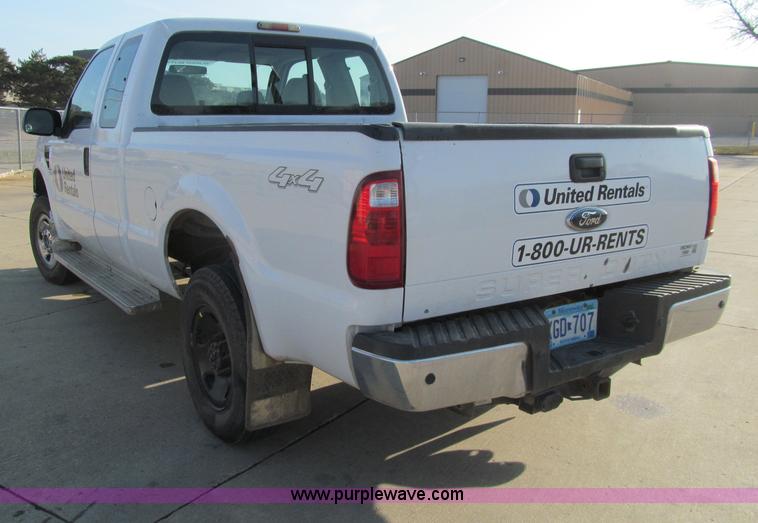 image for item D7020 2008 Ford F250 XLT Super Duty SuperCab pickup trucks