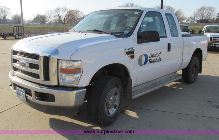image for item D7020 2008 Ford F250 XLT Super Duty SuperCab pickup trucks