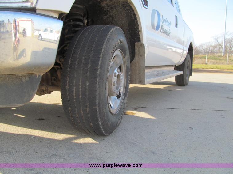 image for item D7020 2008 Ford F250 XLT Super Duty SuperCab pickup trucks