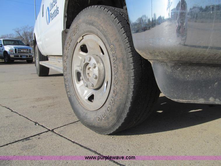 image for item D7020 2008 Ford F250 XLT Super Duty SuperCab pickup trucks