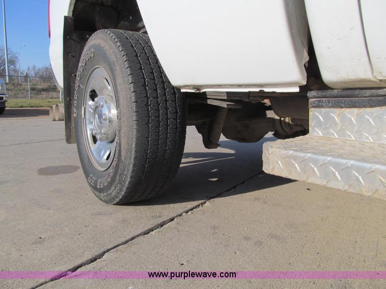 image for item D7020 2008 Ford F250 XLT Super Duty SuperCab pickup trucks