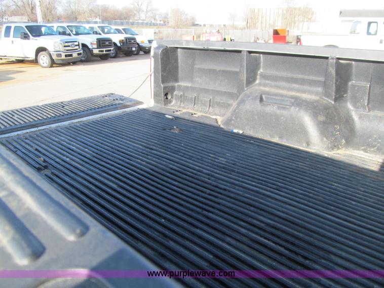 image for item D7020 2008 Ford F250 XLT Super Duty SuperCab pickup trucks