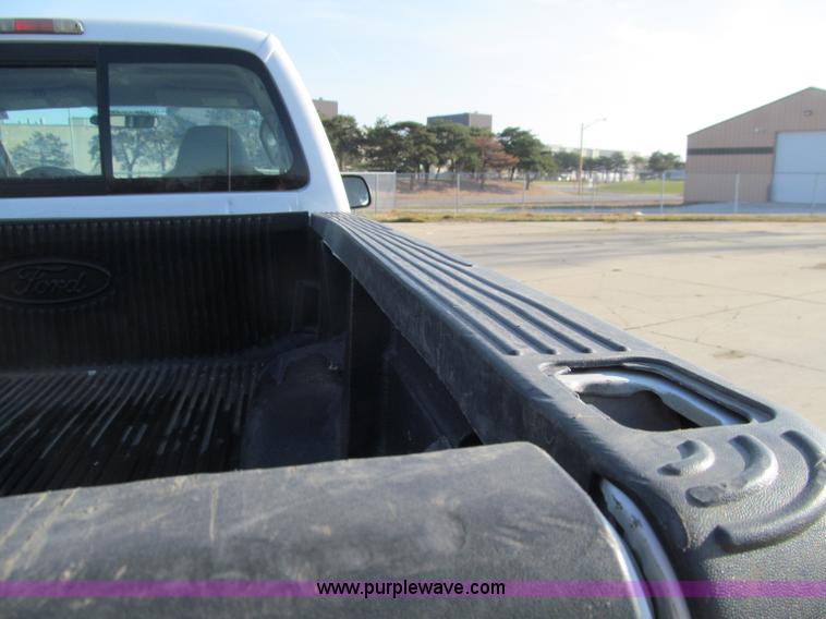 image for item D7020 2008 Ford F250 XLT Super Duty SuperCab pickup trucks