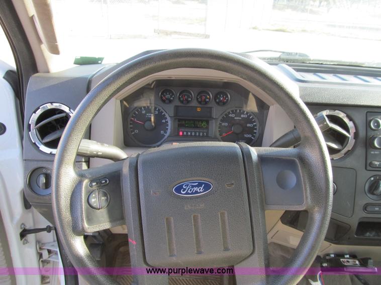 image for item D7020 2008 Ford F250 XLT Super Duty SuperCab pickup trucks