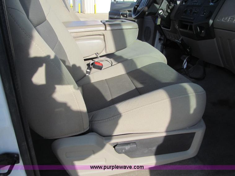image for item D7020 2008 Ford F250 XLT Super Duty SuperCab pickup trucks