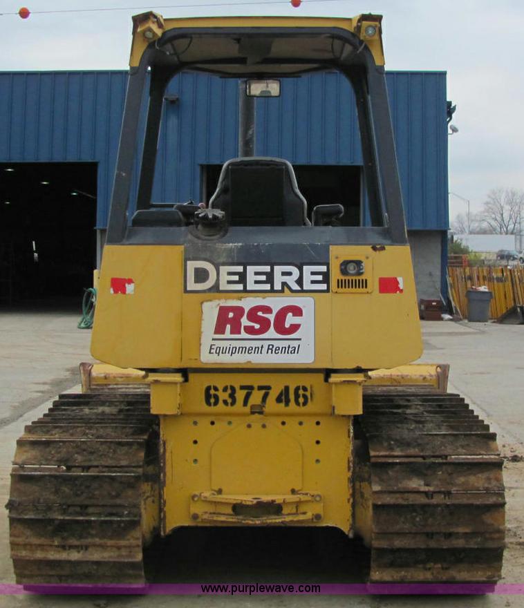 image for item E2525 2006 John Deere 450J LGP dozer
