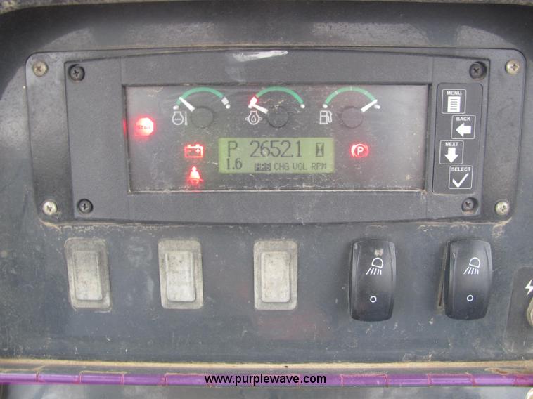 image for item E2525 2006 John Deere 450J LGP dozer