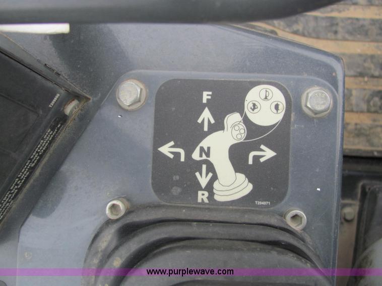 image for item E2525 2006 John Deere 450J LGP dozer