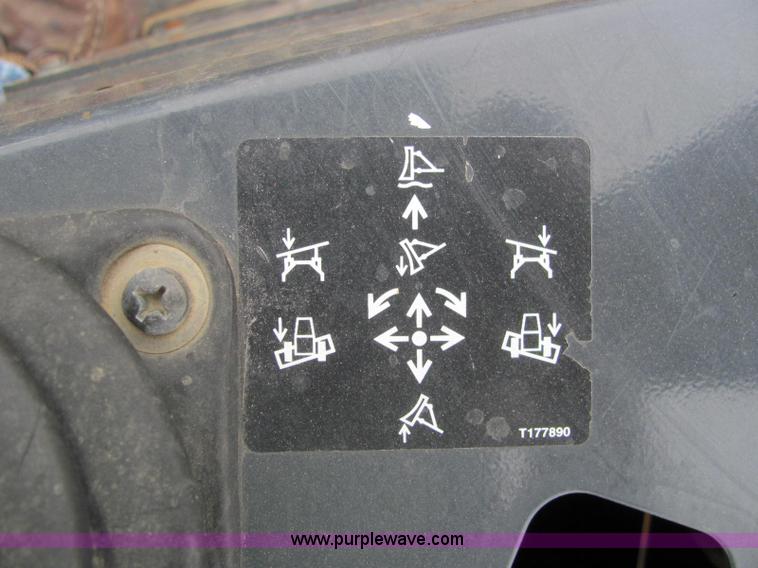 image for item E2525 2006 John Deere 450J LGP dozer