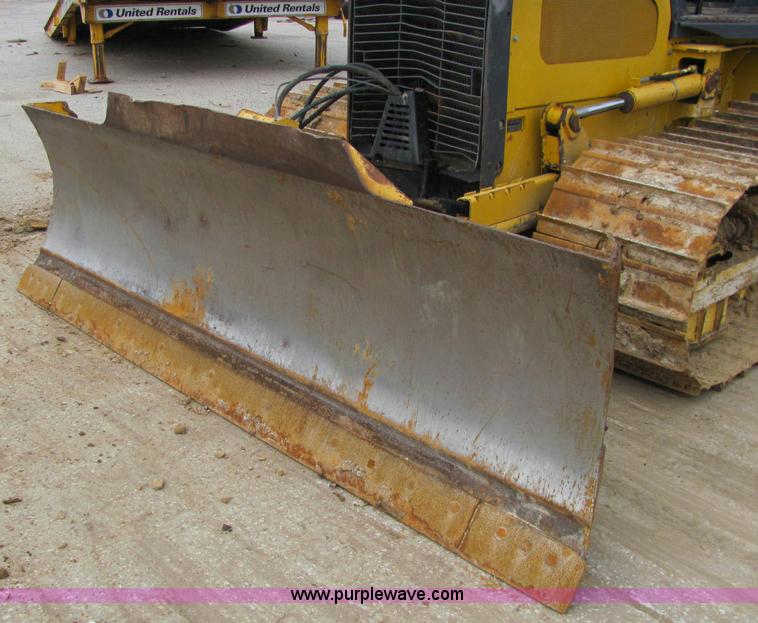 image for item E2525 2006 John Deere 450J LGP dozer