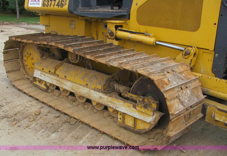 image for item E2525 2006 John Deere 450J LGP dozer