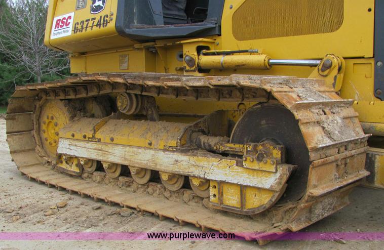 image for item E2525 2006 John Deere 450J LGP dozer