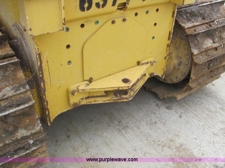 image for item E2525 2006 John Deere 450J LGP dozer