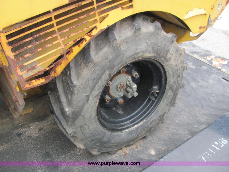 image for item E2526 2005 Vermeer RT200 walk behind trencher