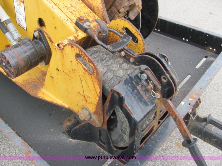 image for item E2526 2005 Vermeer RT200 walk behind trencher