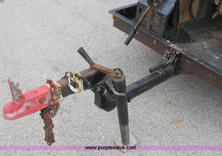 image for item E2526 2005 Vermeer RT200 walk behind trencher